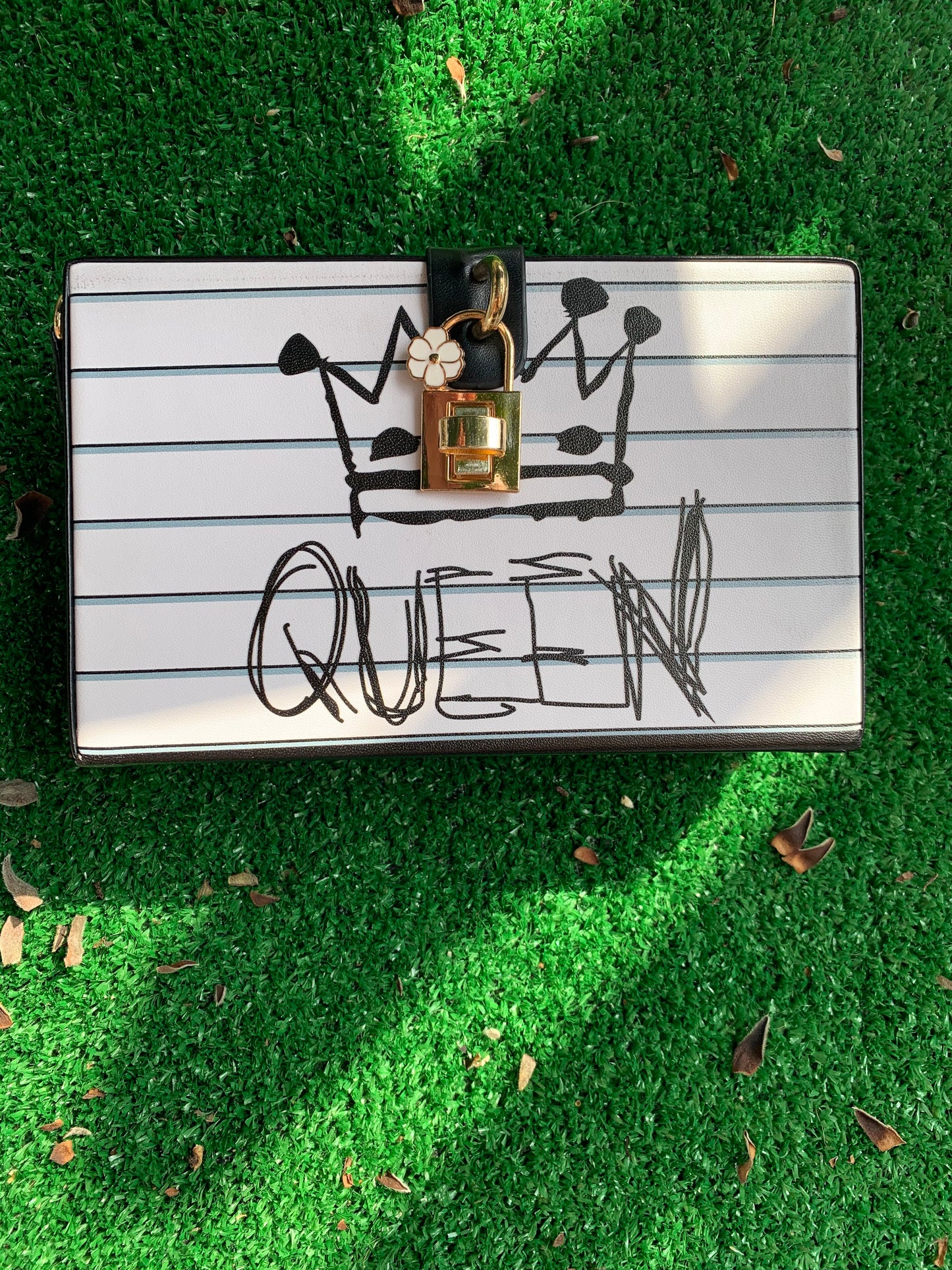 Queen Purse